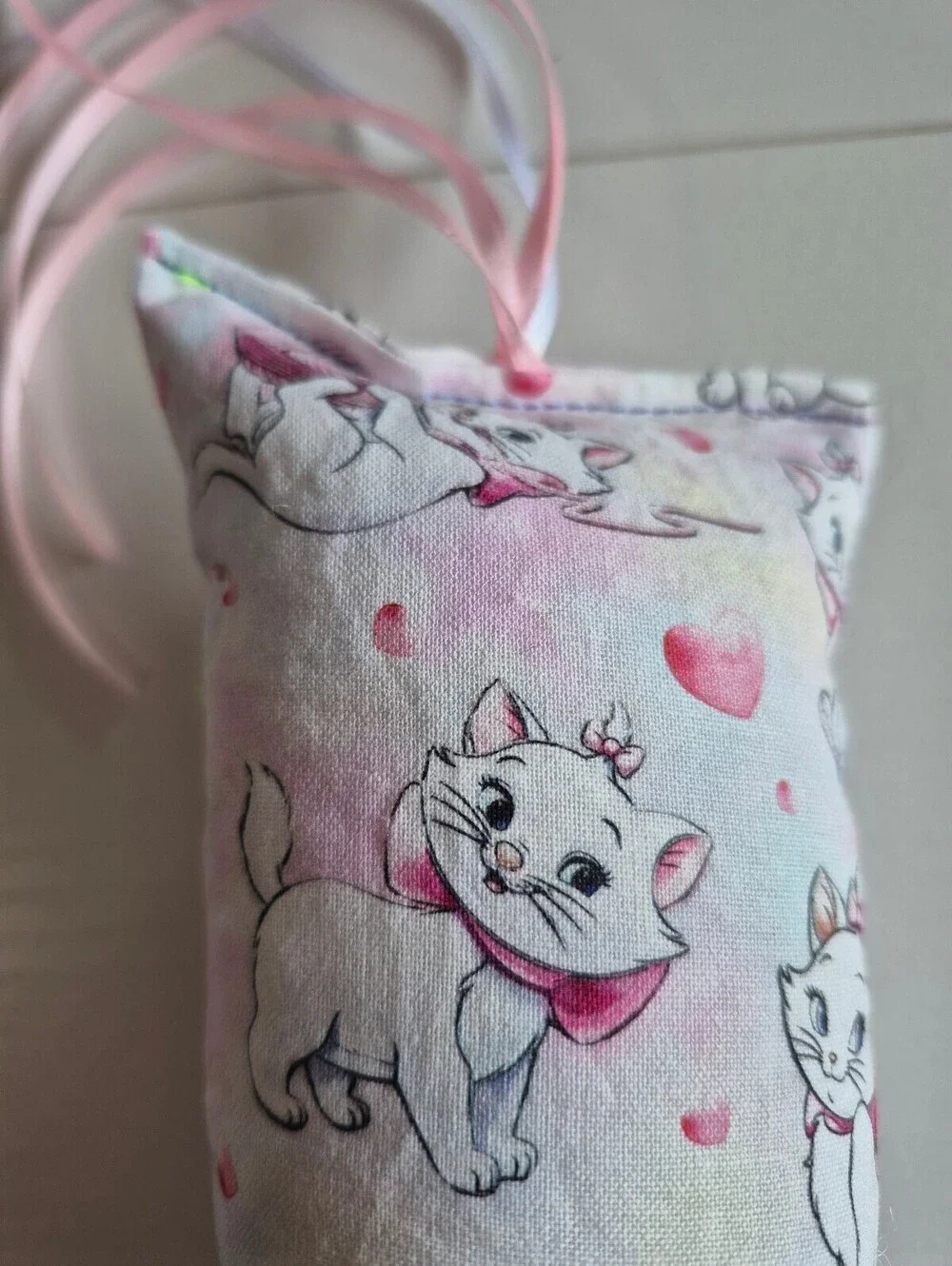 pretty 2 Pack cat-nip cat toys w/ pink ribbon